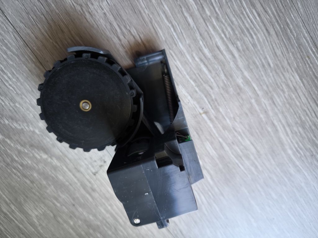 Moduł koła z napędem lewy oraz prawe do Roborock S7 Q7 S5 S6  MaxV itp
