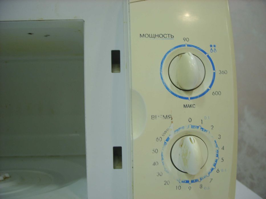 Микроволновка LG MS-2322 A в хорошем рабочем состоянии