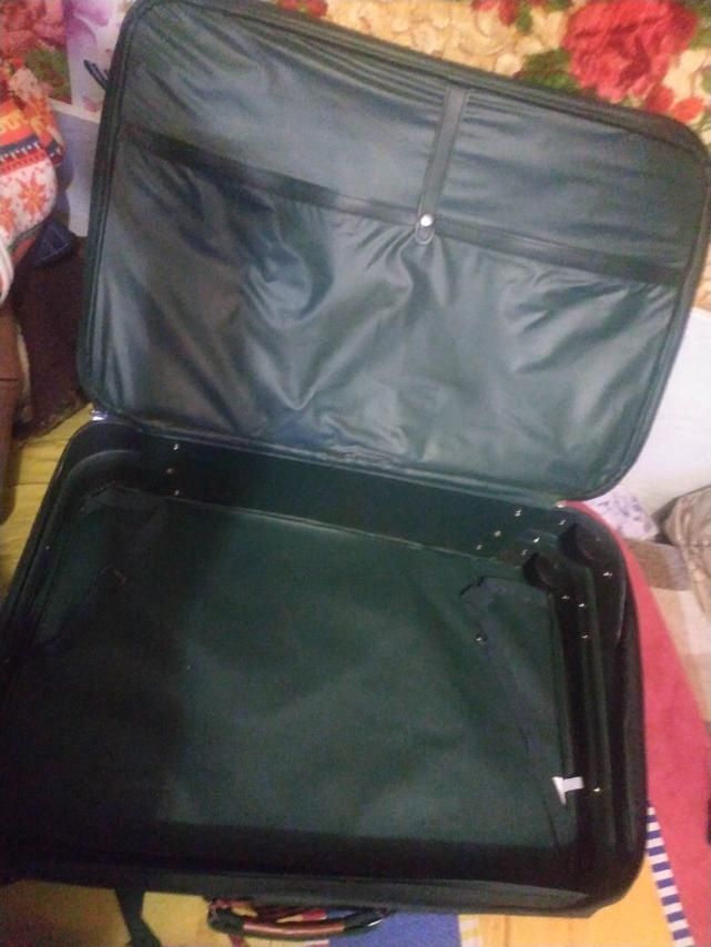 Продам чемодан только само вывоз Троещина 600 гривень