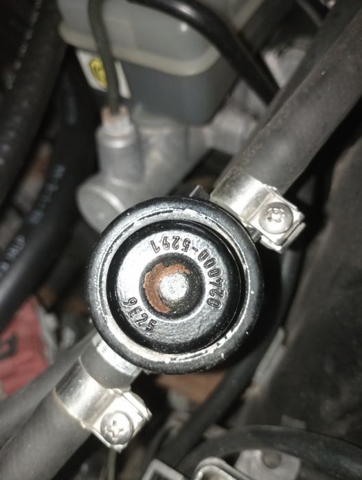 Subaru Outback бензо клапан давления