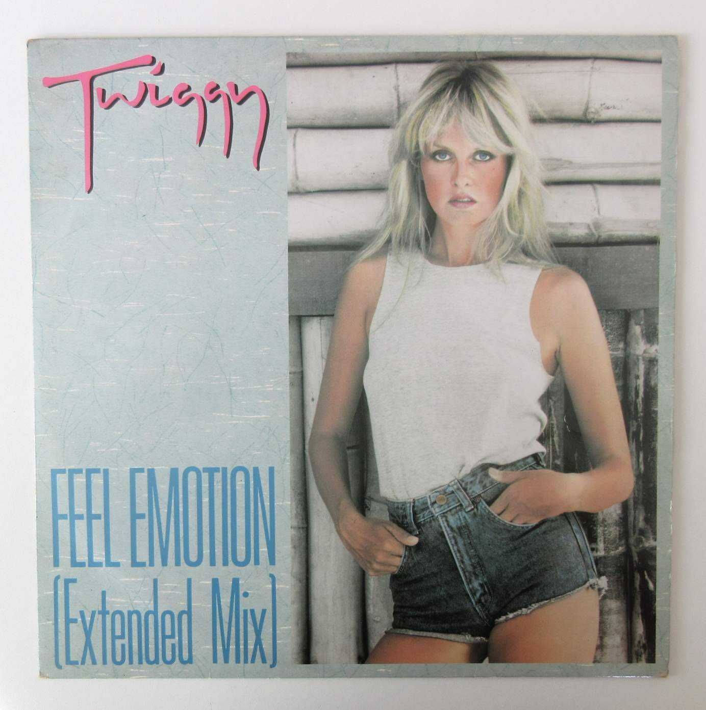 TWIGGY - Feel Emotion (Extended Mix) (MAXI SINGLE)