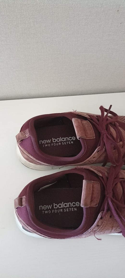 Sapatilhas New Balance Tamanho 42