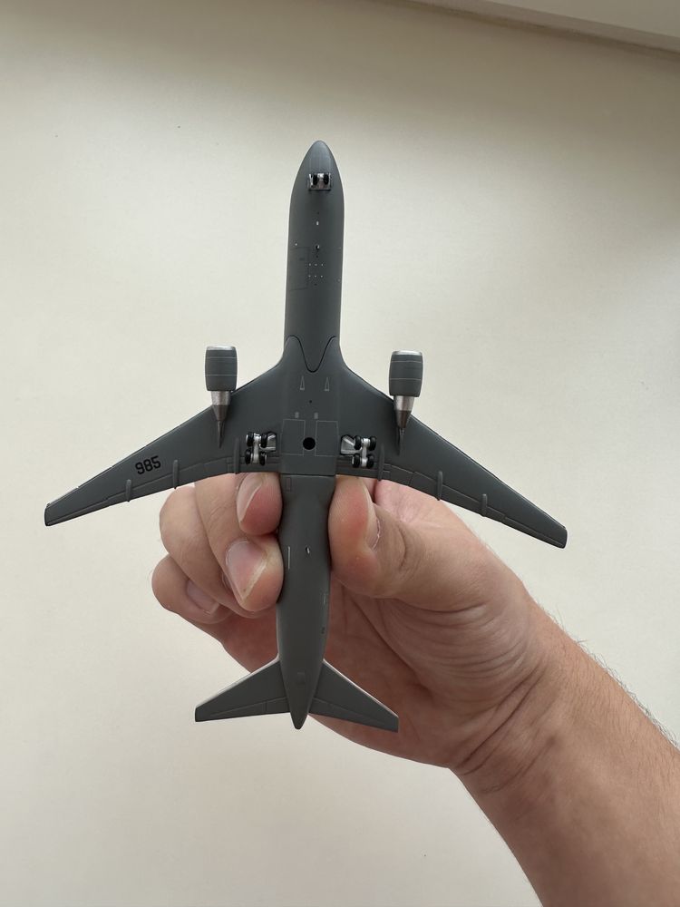 Продам модель Boeing 767-300ER фирмы JC wings