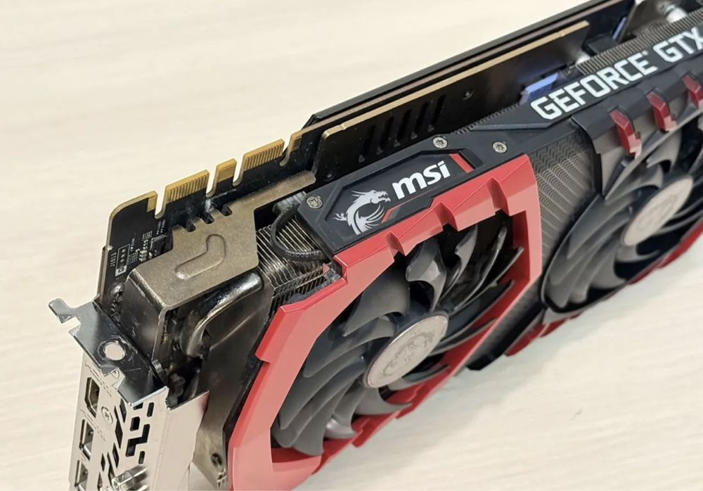 Видеокарта Msi gtx 1080 ti 11gb ddr5