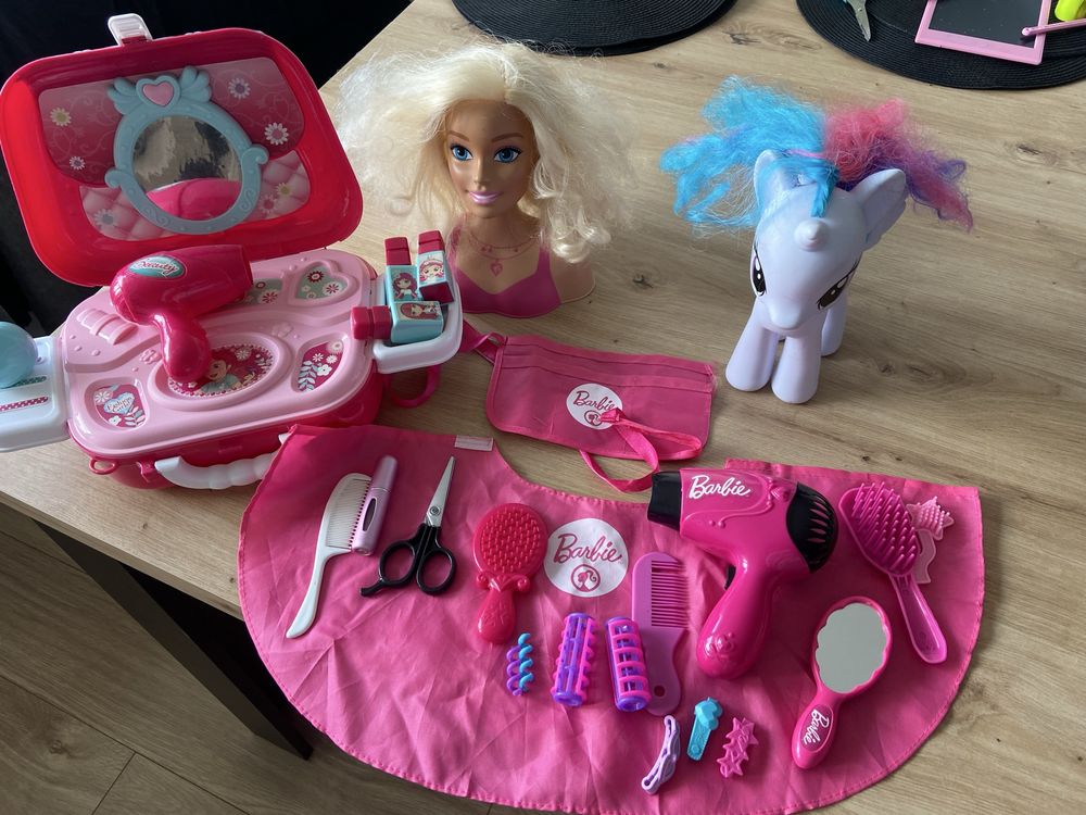 Super duzy zestaw fryzjer Barbie i kosmetyczka