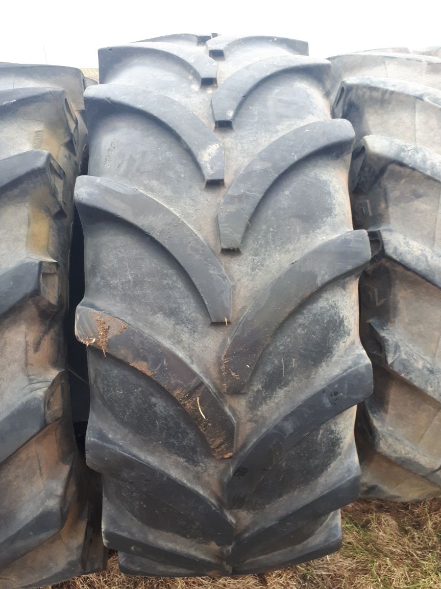 Ładna opona bez napraw 580/70 R - 38 VREDESTEIN TRAXION +