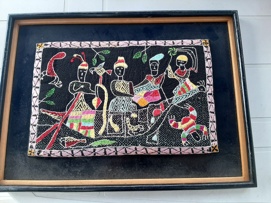 Quadro africano bordado à mão