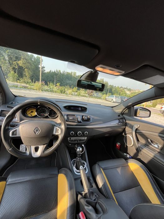 Vendo Megane RS.