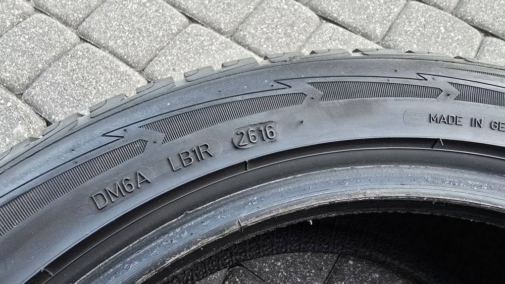 Opony zimowe 215/ 50 /17 Goodyear