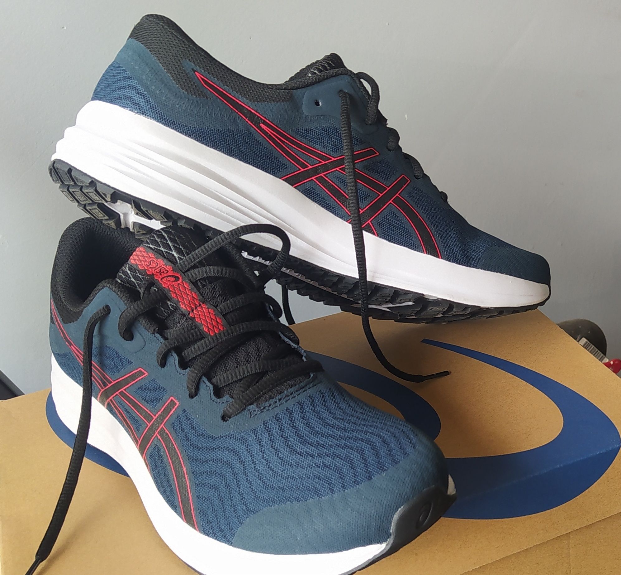 Buty do biegania, jogging, sportowe męskie Asics