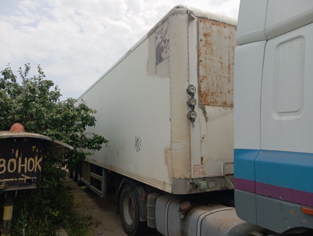 Продам полуприцеп Термо Будку   , возможно продажа по запча