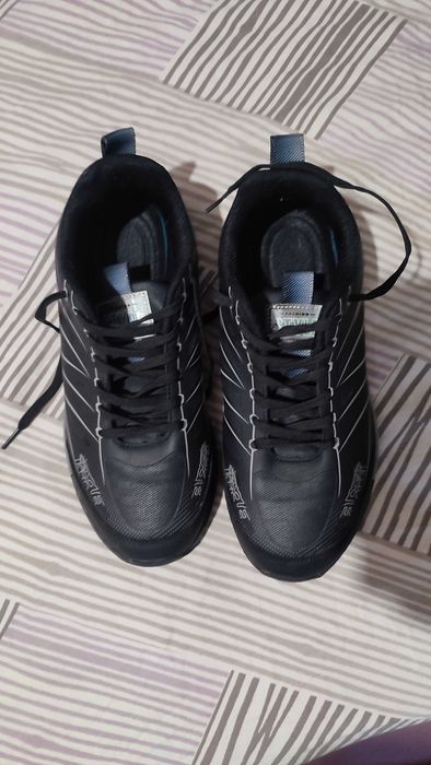 Кросівки на підлітка