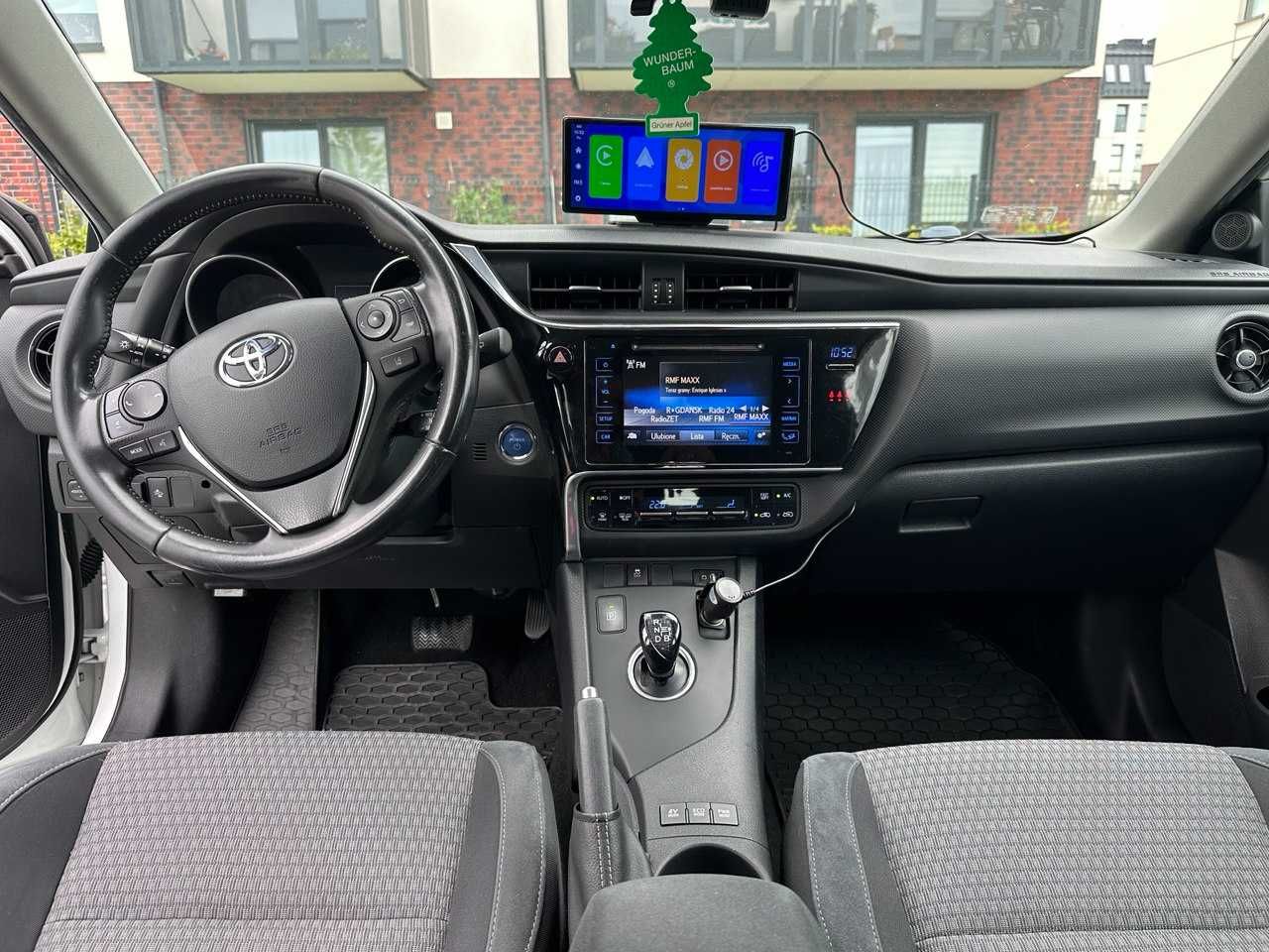 Toyota Auris 2015 Kompakt, Hybryda + LPG