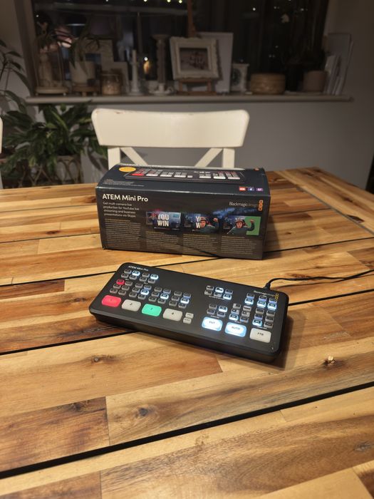 Mikser video Blackmagic Atem mini pro