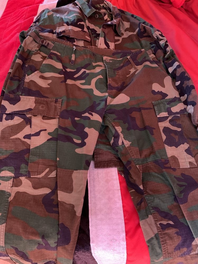 Vendo roupa militar