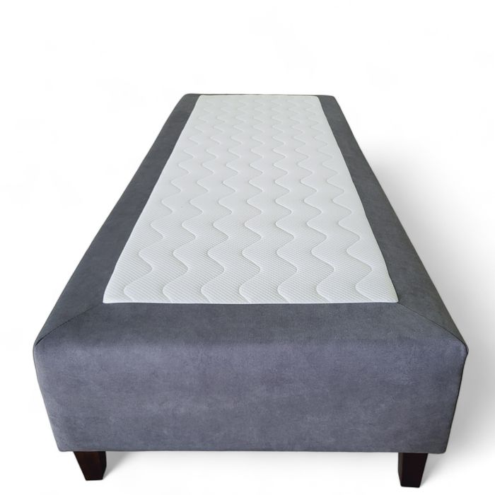 Baza hotelowa. Łóżko hotelowe. Producent