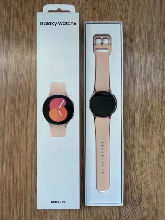Samsung Galaxy Watch 5 Pink Gold 40 mm Nieużywany