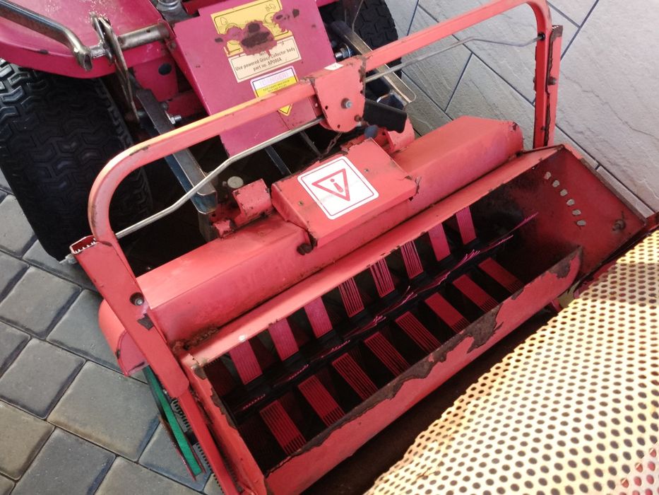 Traktorek kosiarka kosz zamiatarka (zbiera liście, śmieci)