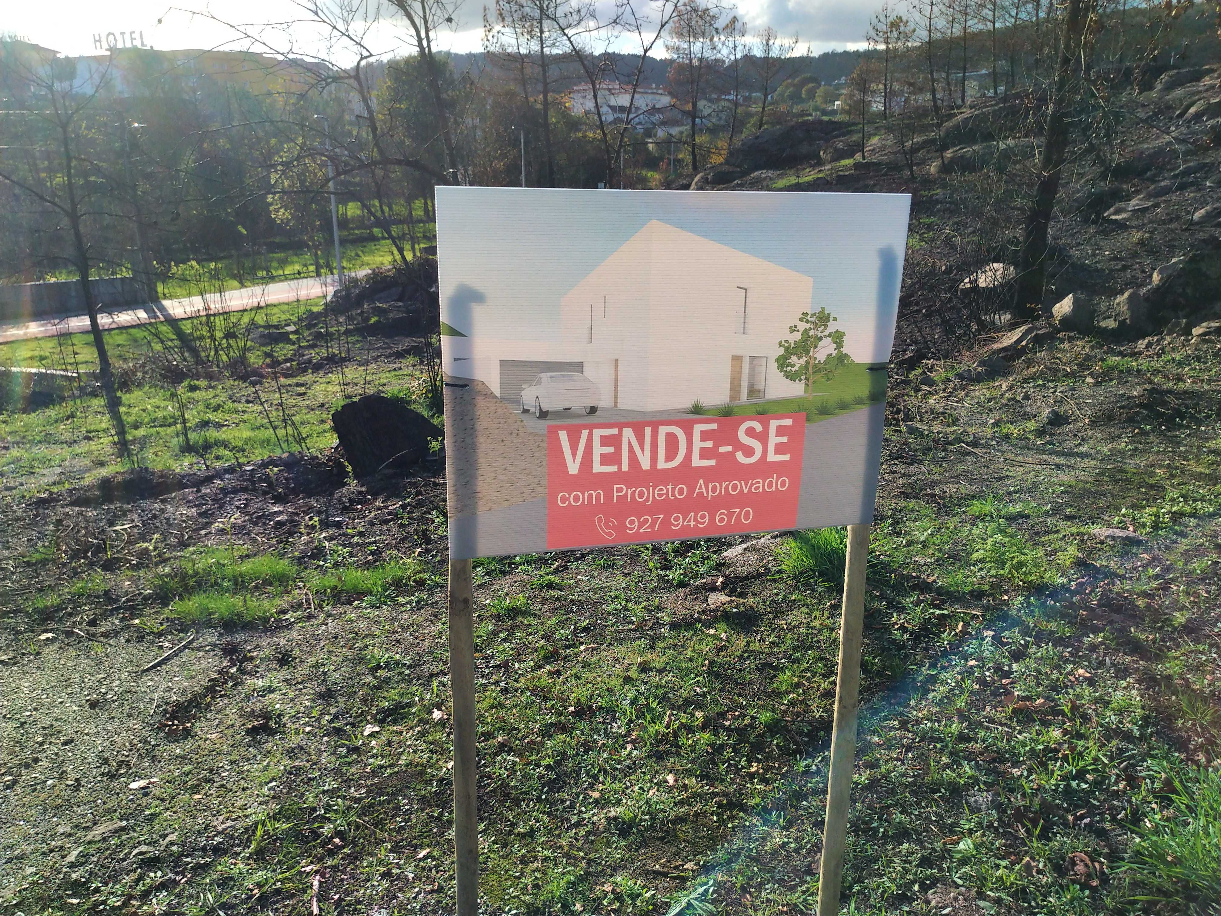 Terreno com projeto de moradia aprovado nas Termas do Carvalhal