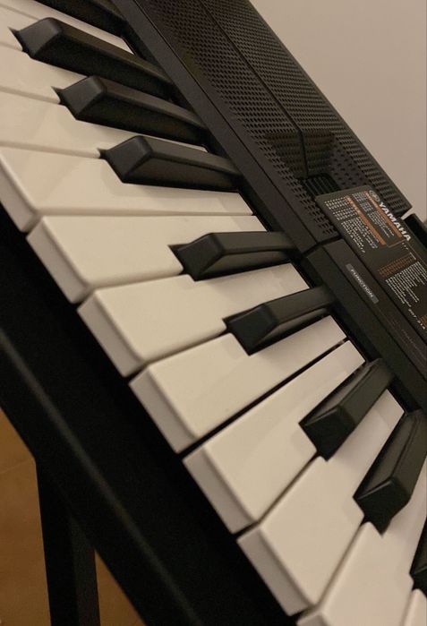 Teclado PSR-F52 Portátil Yamaha