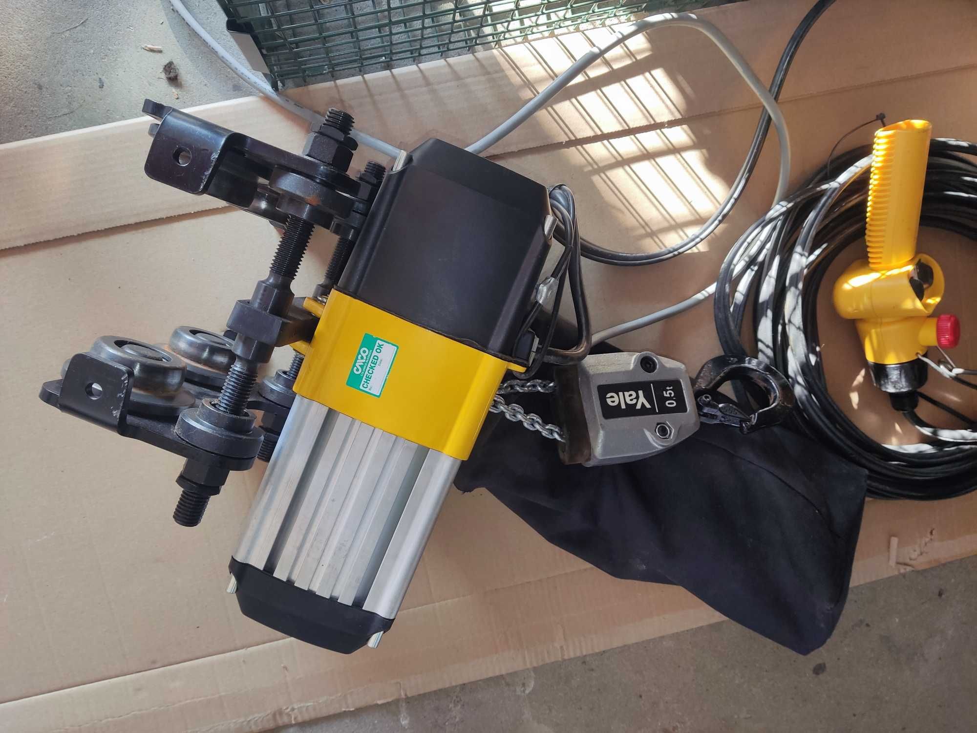 Elektryczny wciągnik łańcuchowy Yale 500kg z wózkiem jezdnym 2023r