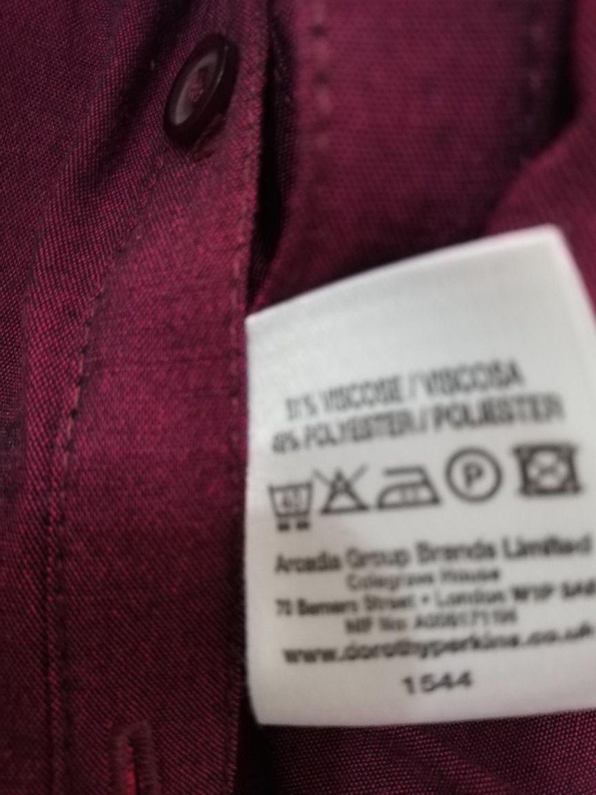 Blusa Bordeaux. Tamanho S. Fluida, veste muito bem.