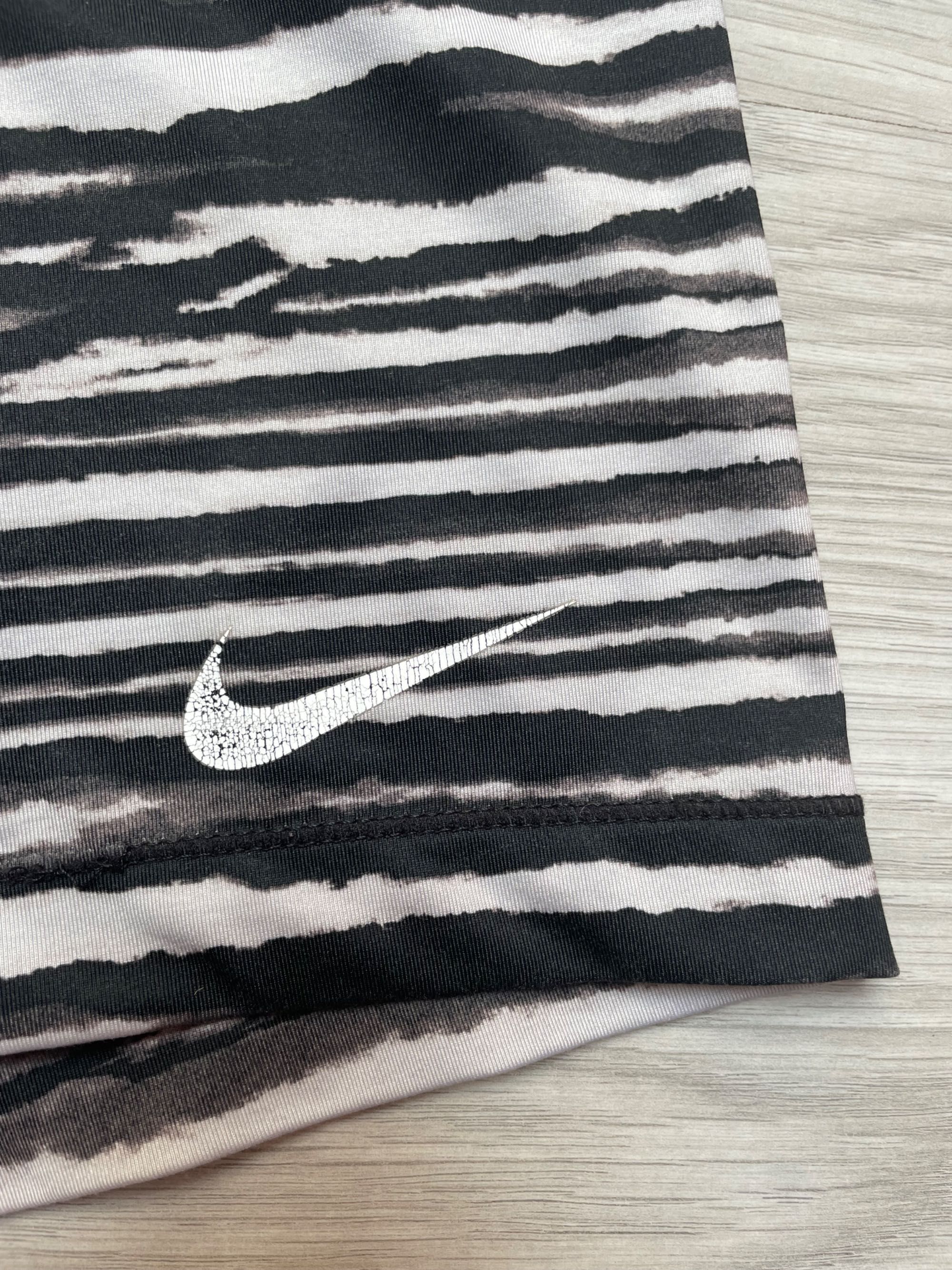 Spodenki szorty Nike Pro rozmiar S jak kąpielówki Zebra czarne