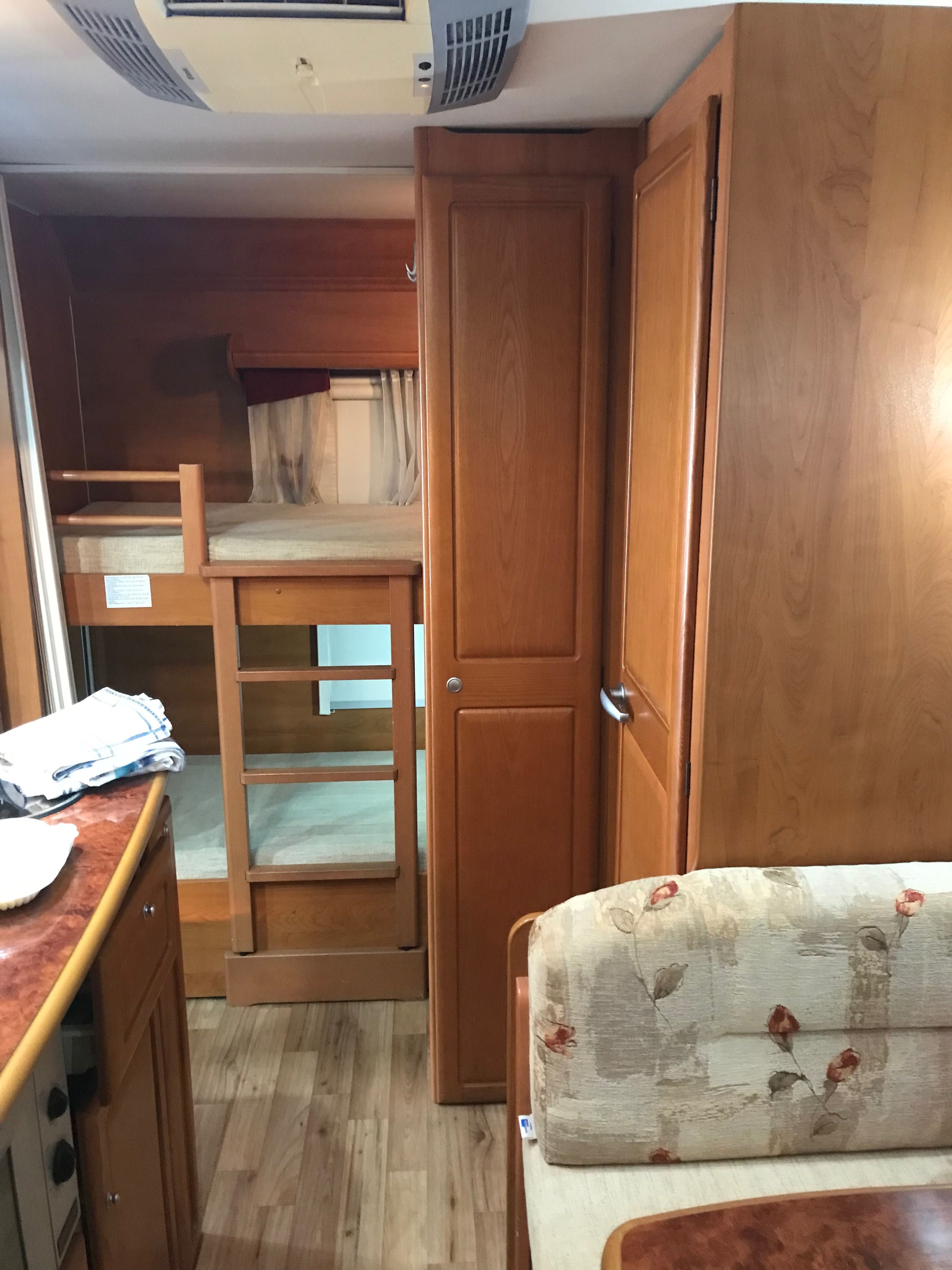 Alvéolos com caravana fixa em Viana do Castelo