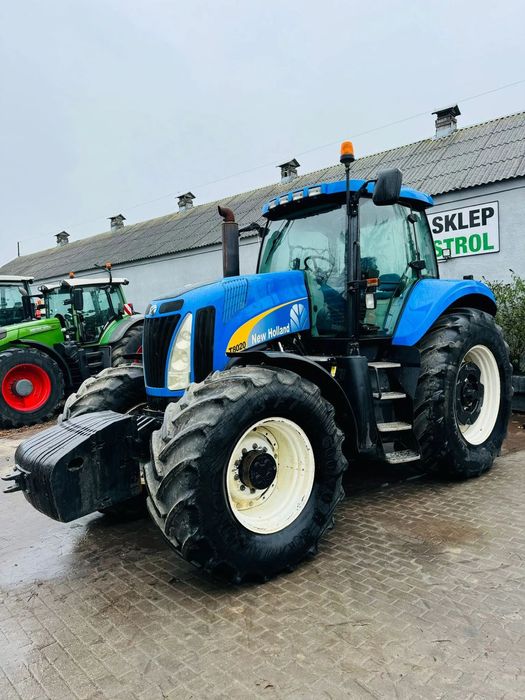 New Holland T8020  New Holland T8020, 2010r, TYLKO 7147 motogodzin ! 280 km Cummins