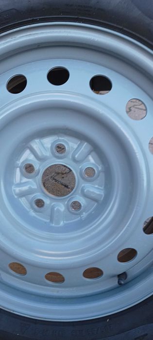 Koła na zimę jak nowe (Pirelli 205/55/16)