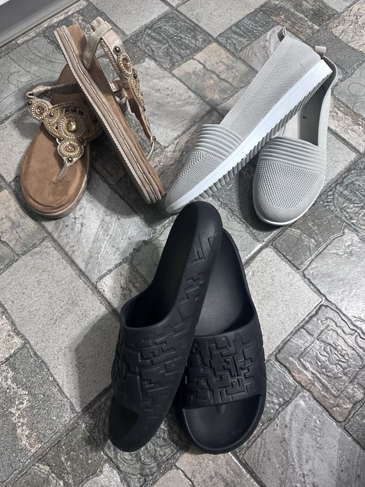 Босоніжки Шльопанці Сліпони жіночі