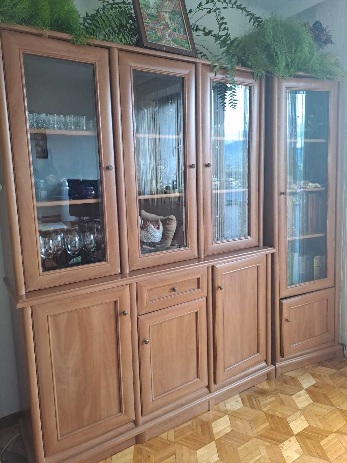Sprzedam komplet mebli do  salonu/jadalni + ława
