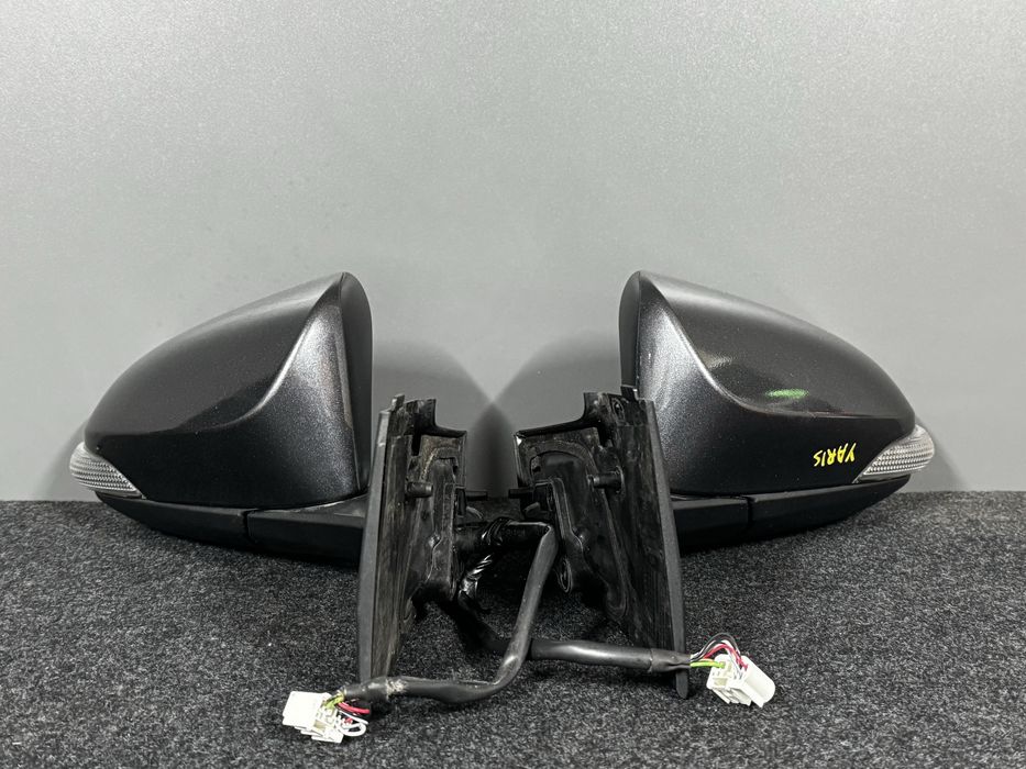 Дзеркало праве/ліве Toyota Yaris 3/Тойота Яріс Оригінал 11-20Рік