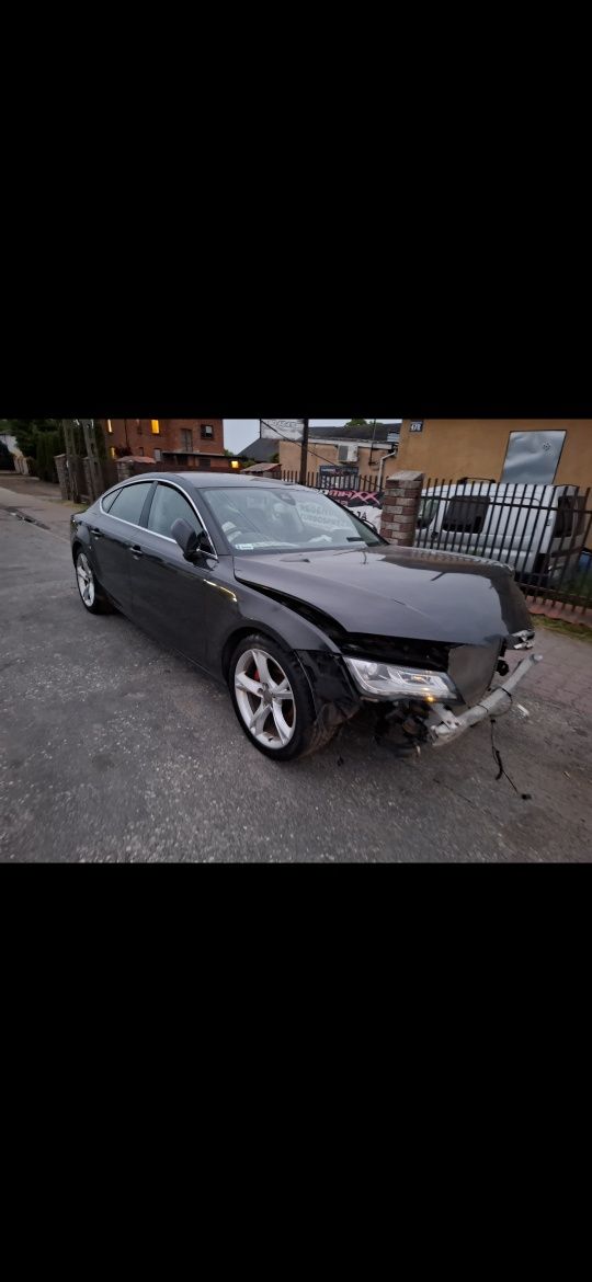 Blotnik prawy przod audi a7 c7 2011r
