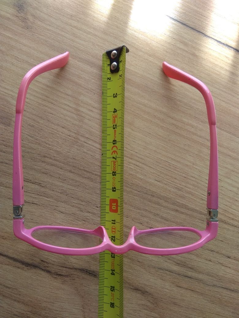 Oprawki do okularów dziecięcych, etui FisherPrice, ściereczka