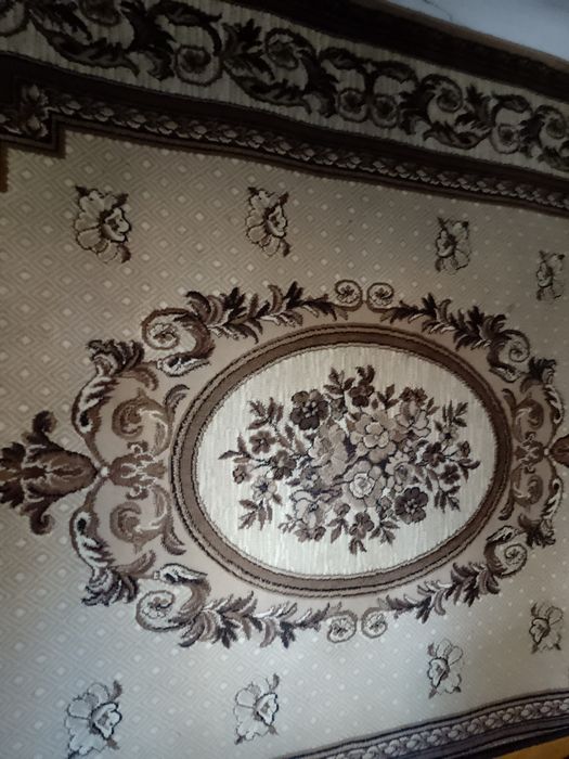 Килим 2на 3 в хорошому стані