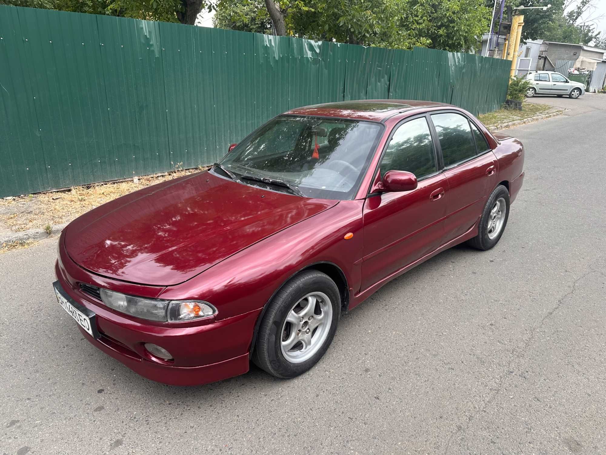 Mitsubishi Galant GT 2.0 V6 в хорошем состоянии на полном ходу