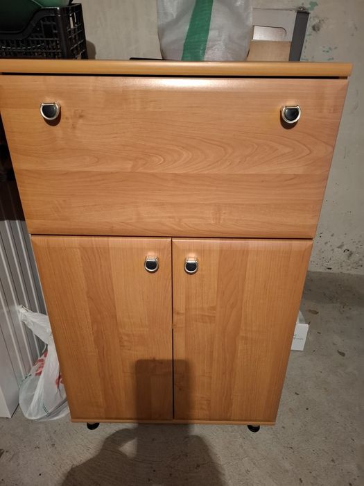 Sprzedam szafkę barek szer.68, wys.113