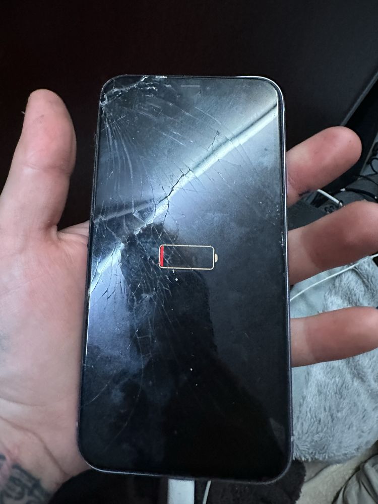 Iphone 11 Uszkodzony Technicznie w pełni sprawny