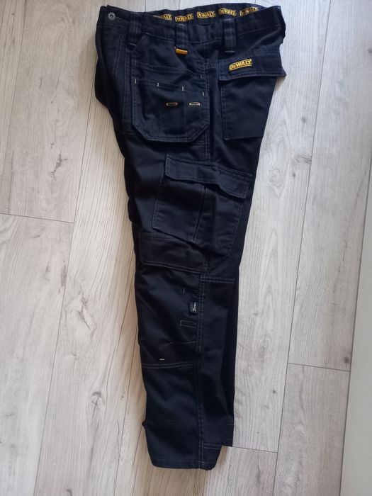 Продам рабочие штаны  DeWALT