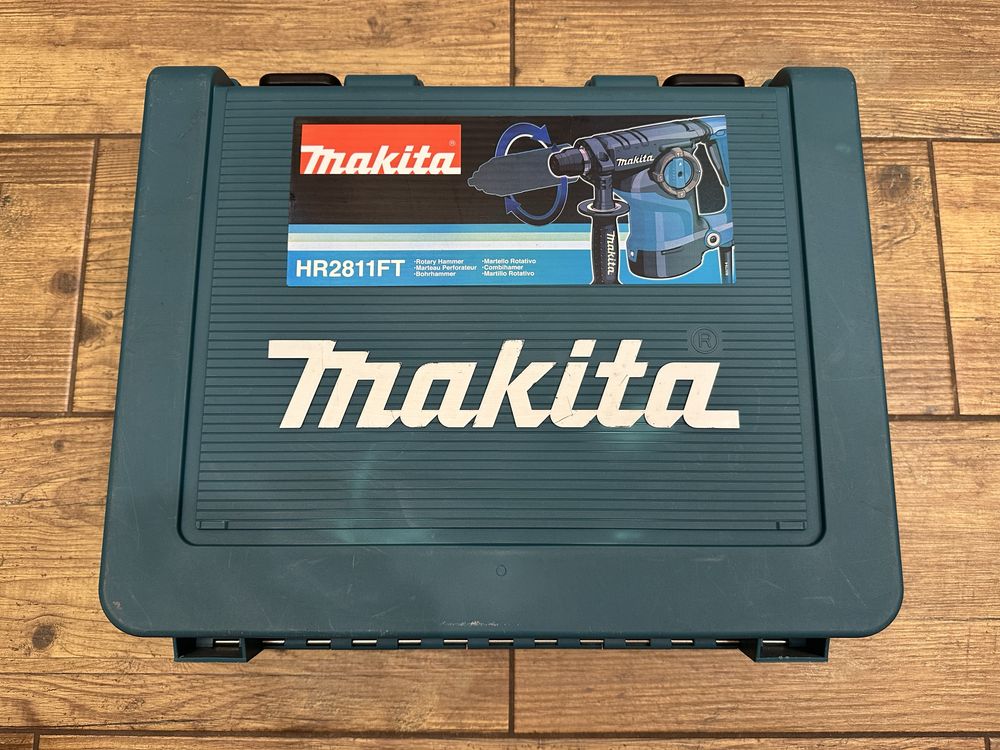 Młotowiertarka Makita HR2811FT + walizka transportowa + głowica