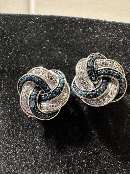 Діамантові пусети(блакитні та білі діаманти),925