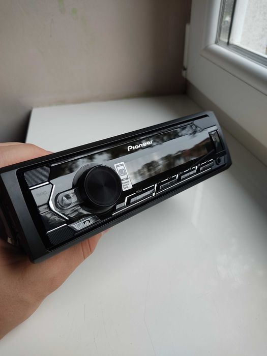 Sprzedam radio samochodowe PIONEER MVH-S320BT