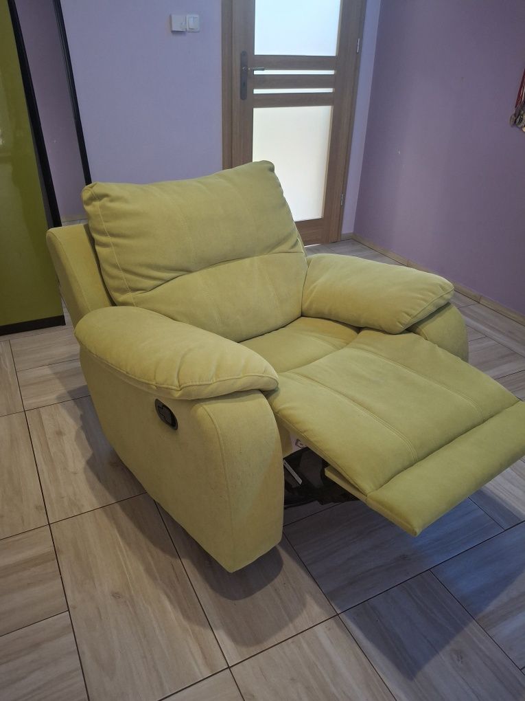 Fotel relax z funkcją bujania