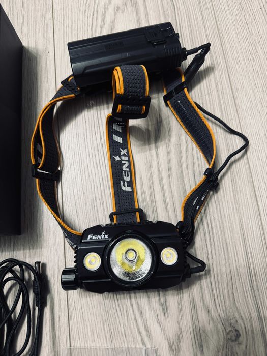 Latarka czołowa Fenix HP30R V2.0 czarna 3000lm 270 metrów + ZESTAW