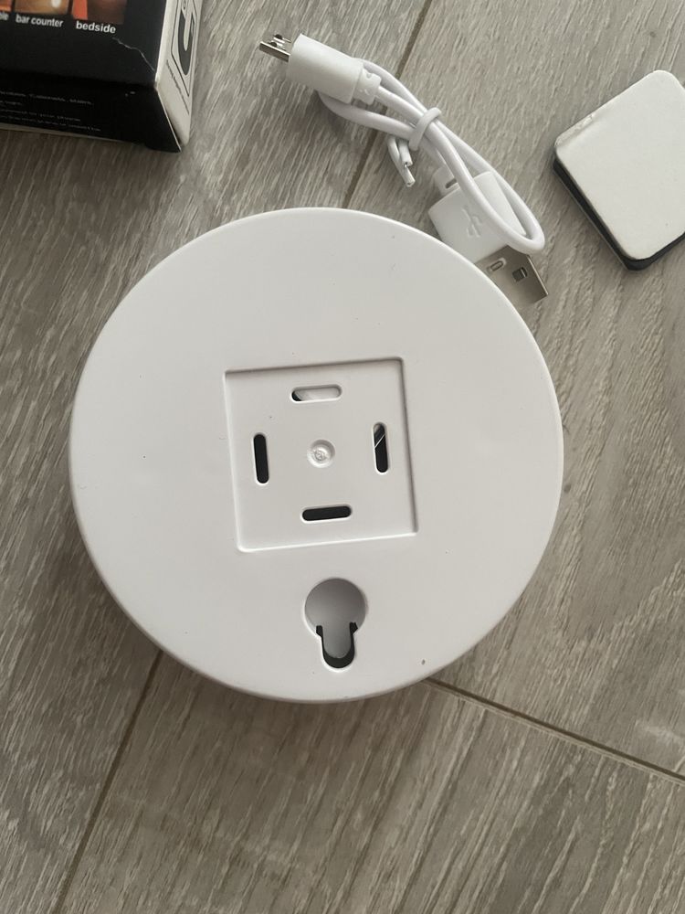 лампа з USB-зарядкою