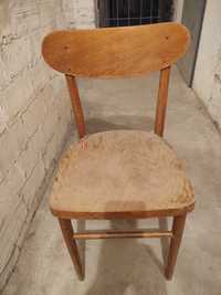 Krzesło drewniane z lat PRL