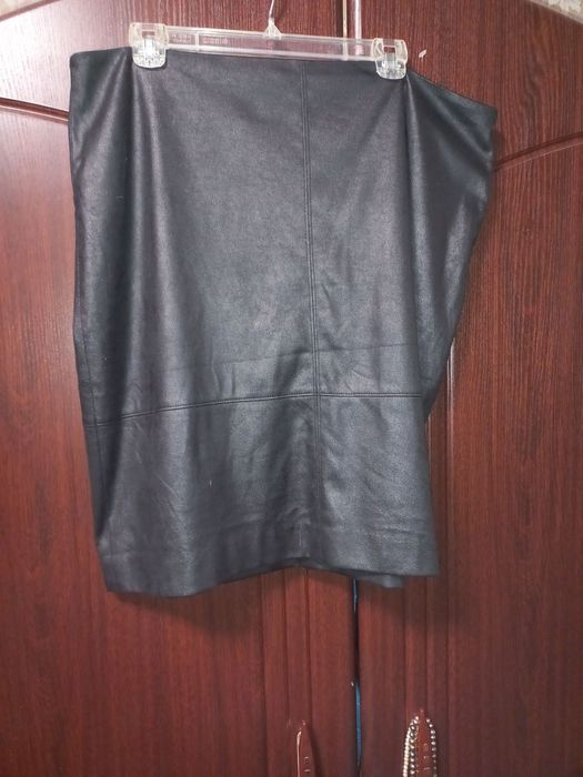 Чудова  жiноча спiдниця "карандаш"! Розмiр 52-56!