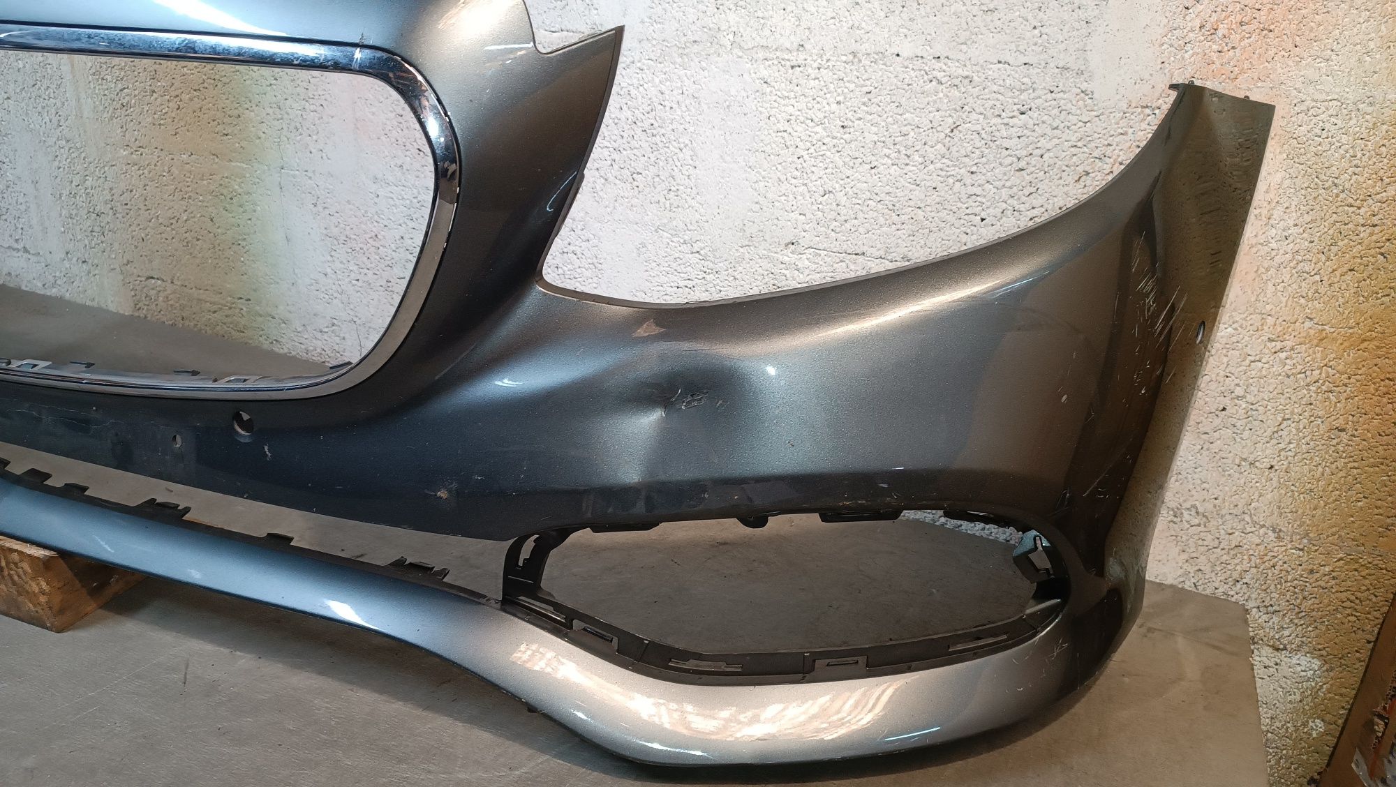 Vendo parachoque de frente Mercedes E class W213 ano 2015/19