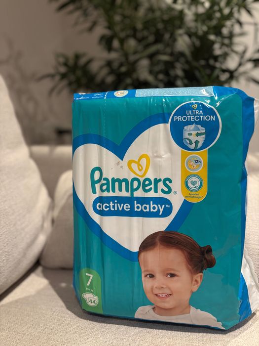 Pieluchy Pampers Active baby nowe sprzedam